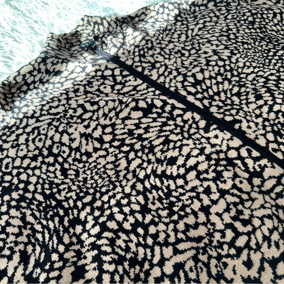 Grace the Perfect Fit Animal Print Zip Poncho Sweater – Size L - Picture 12 of 16